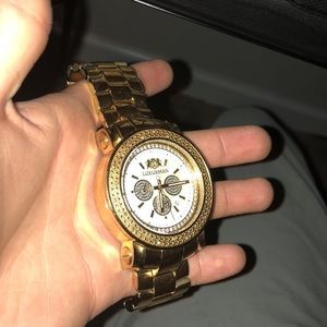 I am selling a Luxerman Big Faced Gold Watch.